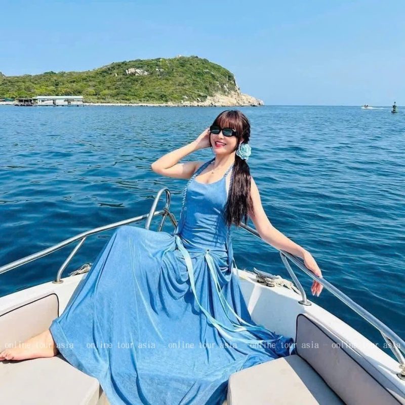 Tour Vịnh Vĩnh Hy Bãi Cóc - Top 1 Địa Điểm Đẹp Nhất Mà Bạn Không Thể Bỏ Lỡ