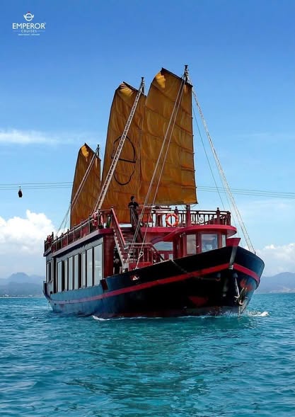 Tour Du Thuyền Emperor Nha Trang 5 Sao (Sang Trọng Nhưng Giá Rẻ)