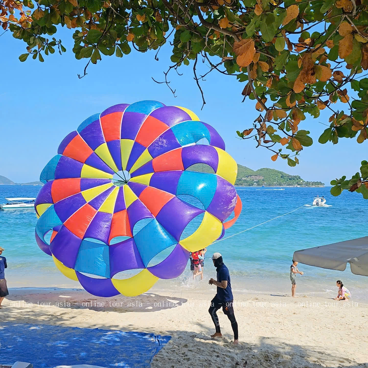 Tour ghép 3 đảo Nha Trang (Hòn Mun - Làng Chài - Mini Beach) - Ảnh 19