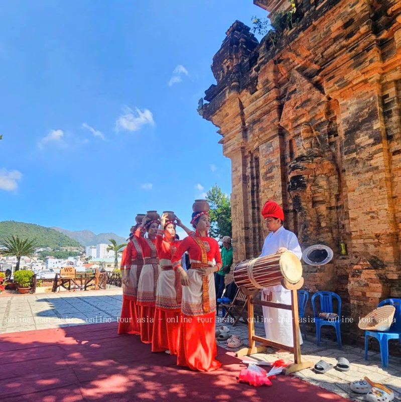 Quý khách sẽ đươc tìm hiểu văn hóa của người Chăm