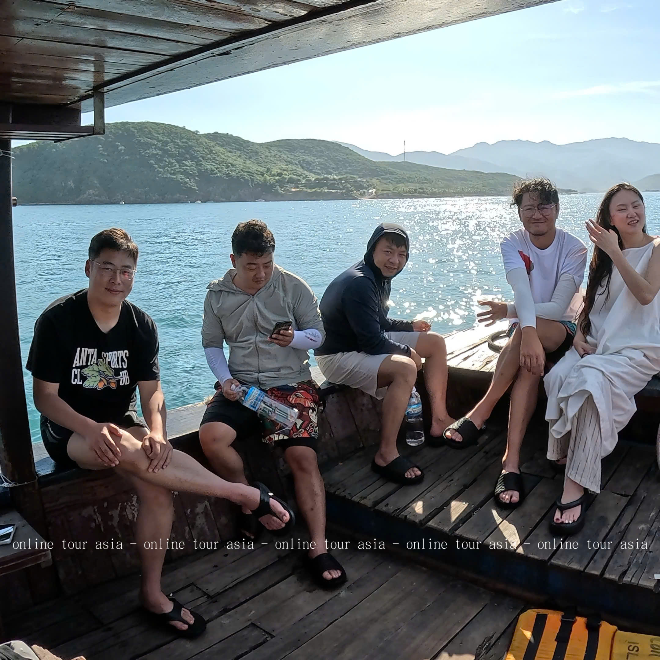 Tour Câu Cá, Bắt Nhum BBQ Tàu Gỗ Nha Trang VIP - Ảnh 5