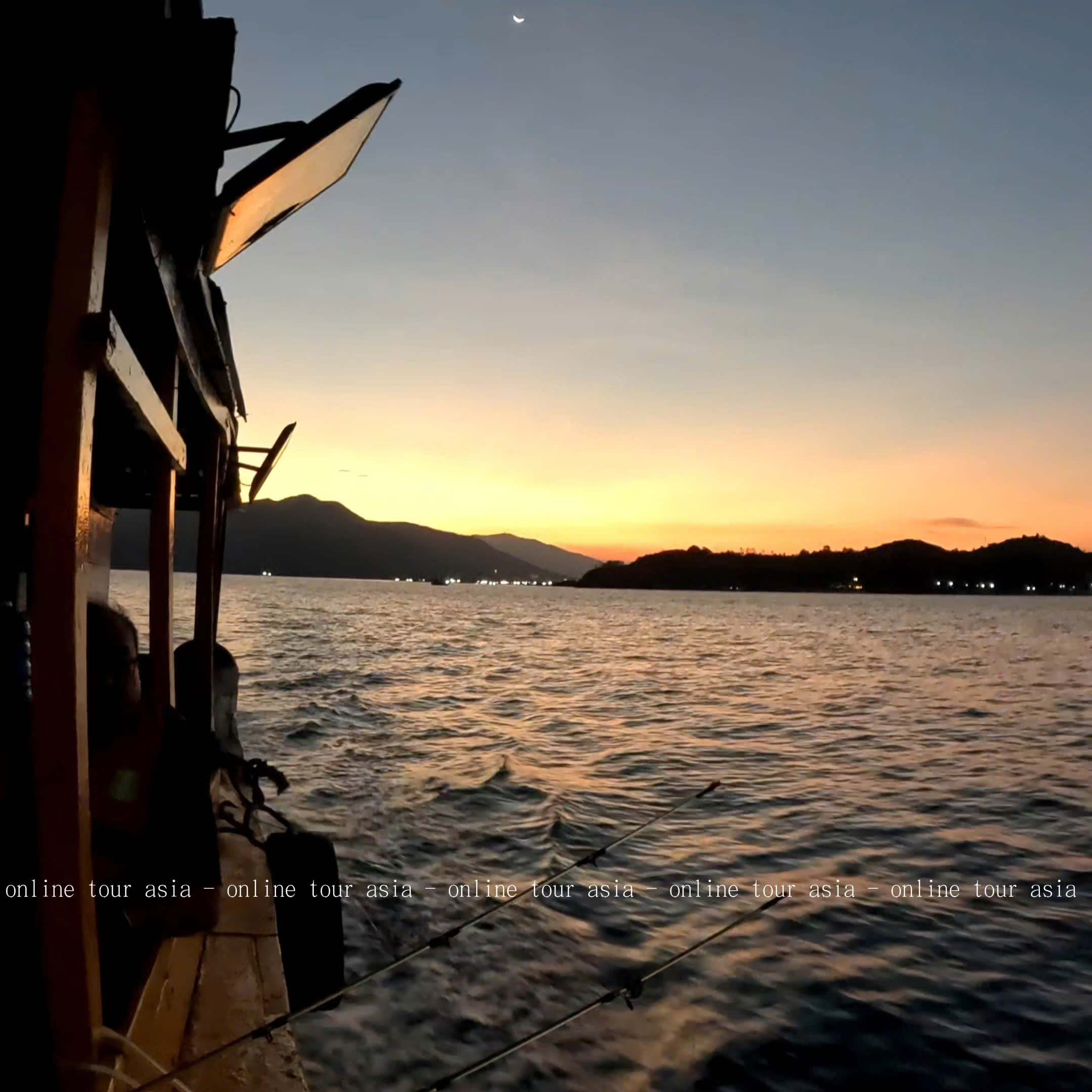 Tour Câu Mực Đêm Nha Trang Trọn Gói - Ảnh 3