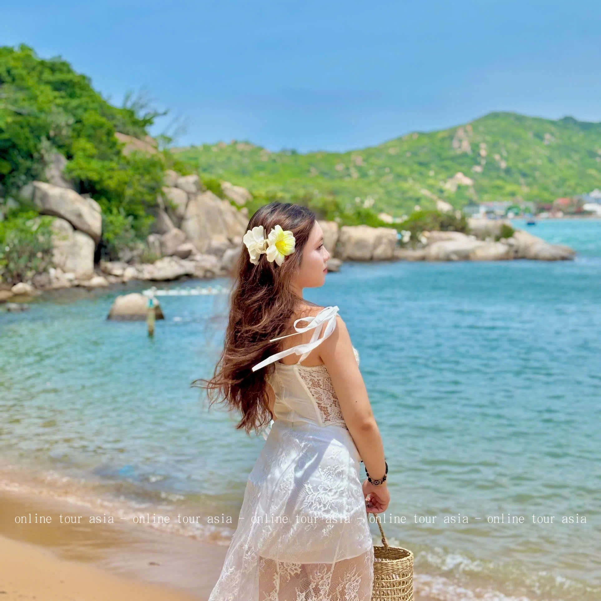 Tour Vịnh Vĩnh Hy Bãi Cóc - Top 1 Địa Điểm Đẹp Nhất Mà Bạn Không Thể Bỏ Lỡ - Ảnh 4