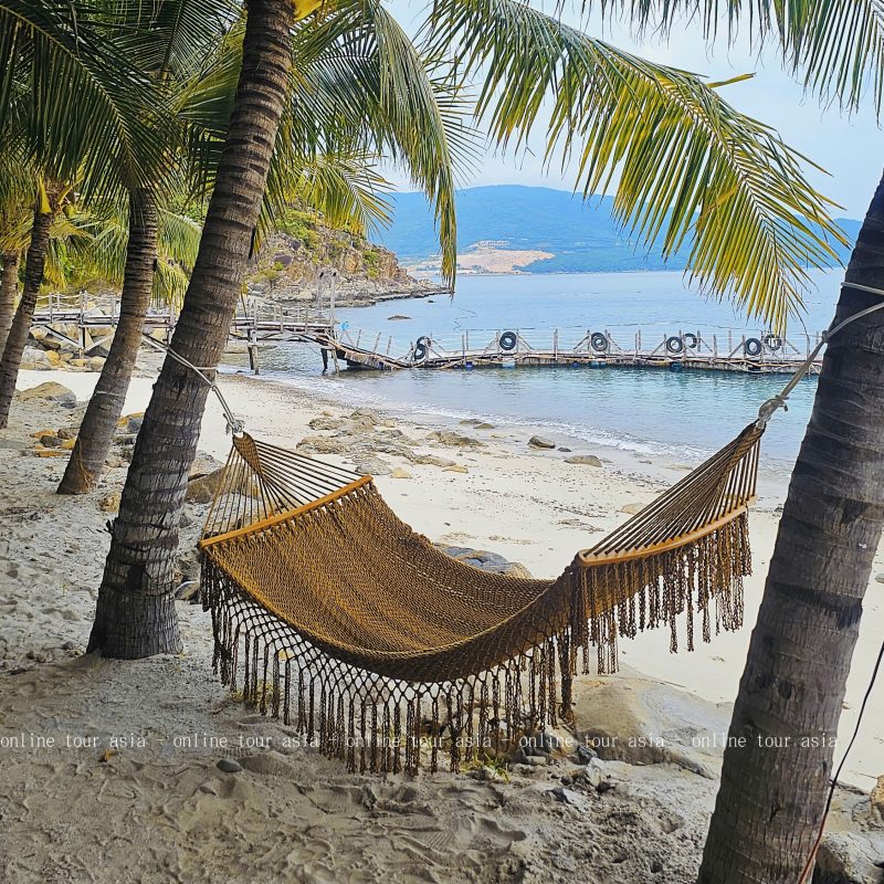 Tour ghép 3 đảo Nha Trang (Hòn Mun – Làng Chài – Hòn Sỏi)