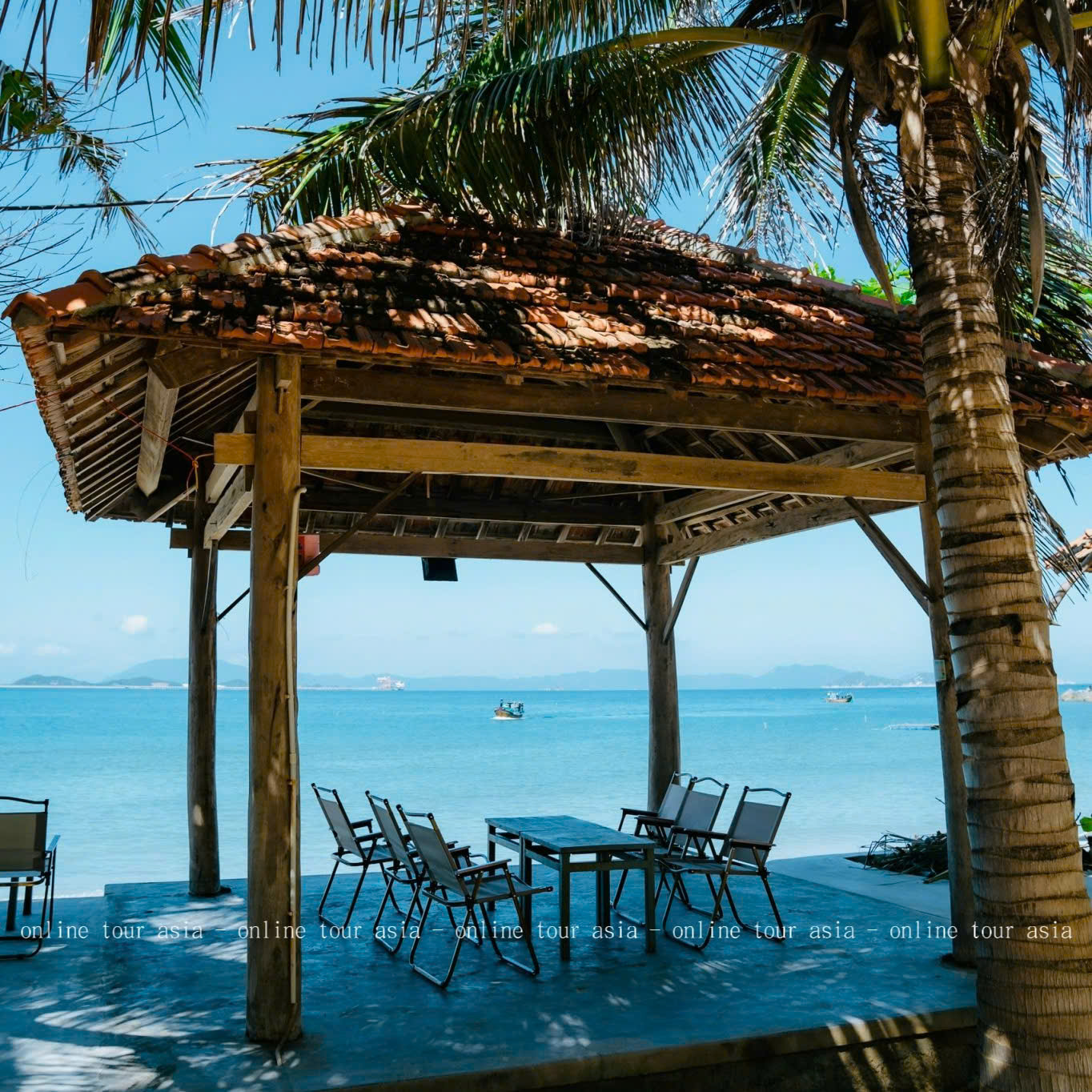 Một chiếc view có thể nhìn ngắm ra biển tại Tour Gành Nhảy Ninh Vân