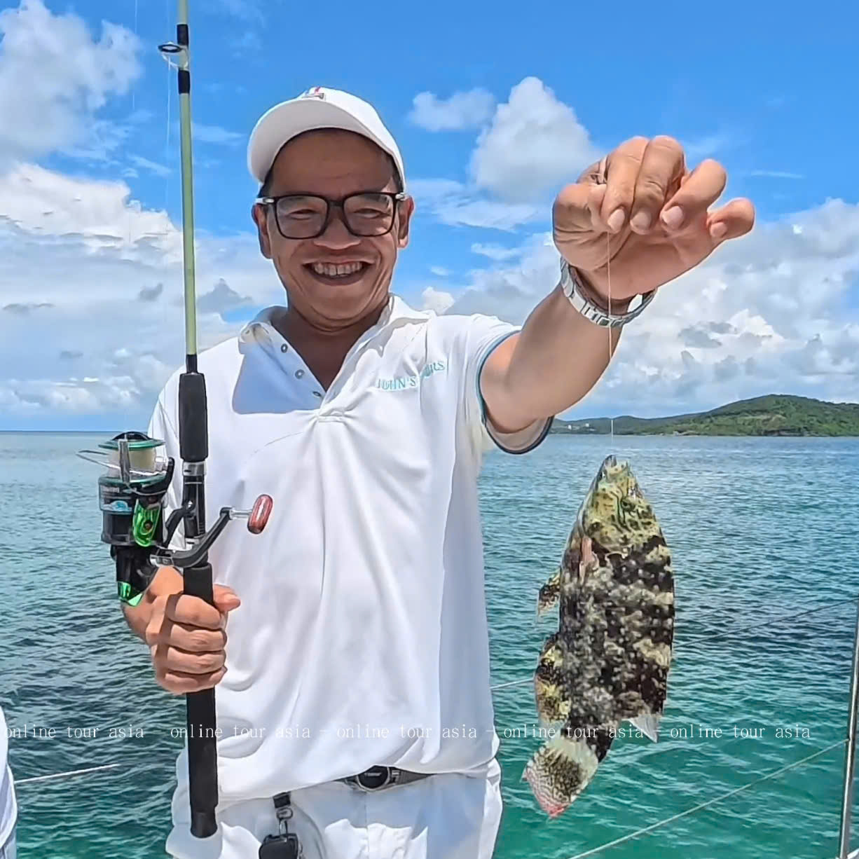 Tour Du Thuyền Buồm Câu Cá Bơi Lội BBQ Trên Vịnh Nha Trang - Ảnh 8