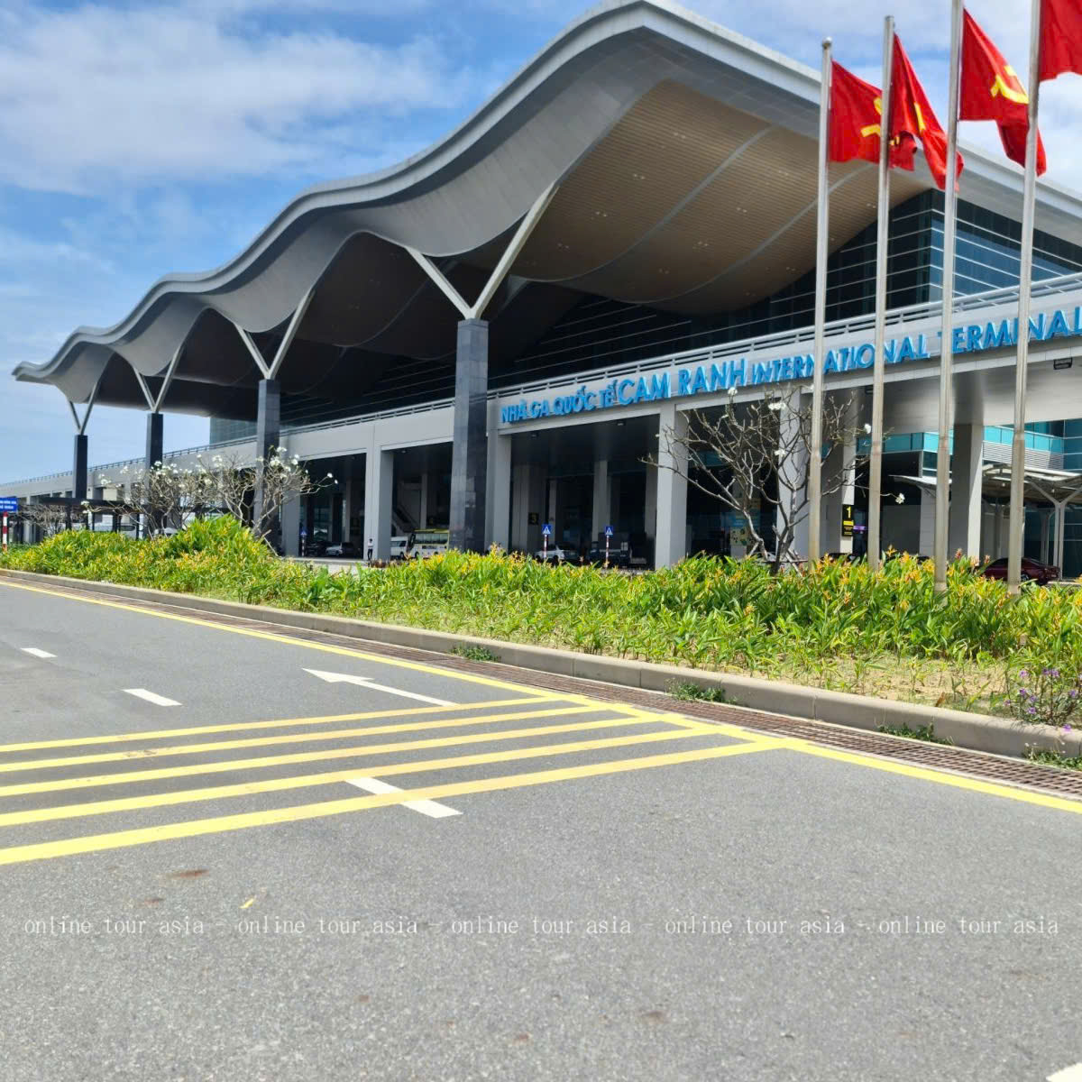 Dịch Vụ Xe Riêng Đưa Đón Sân Bay Cam Ranh - Nha Trang - Ảnh 2