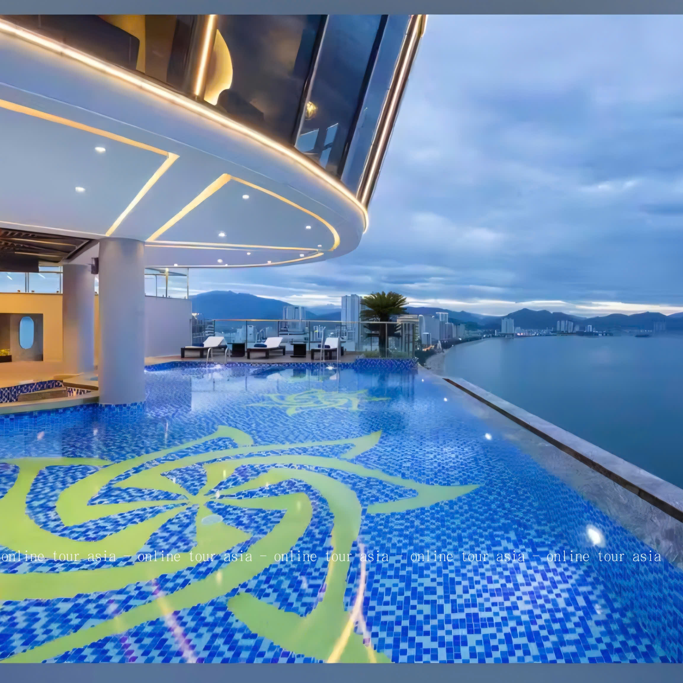 View Hồ bơi tại Khách Sạn Havana Nha Trang